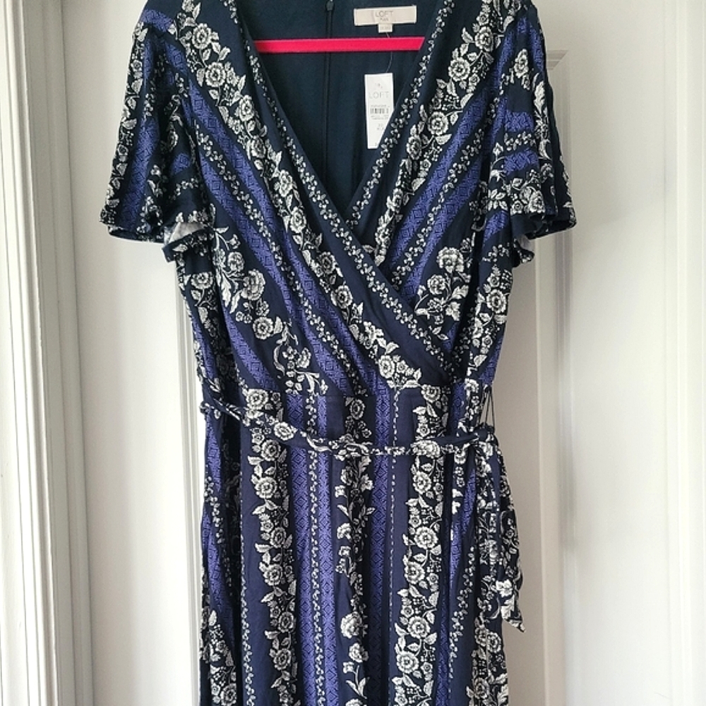 Light Knit Loft dress (sizes 20W & 22W) with belt & surplice neckline